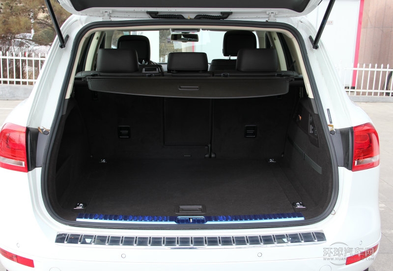 2013款 3.6L V6 越野增強豪華型