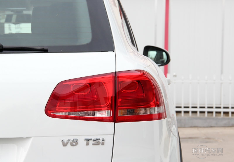 2013款 3.6L V6 越野增強豪華型