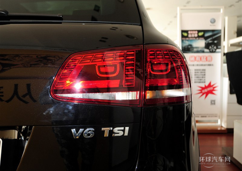 2014款 3.0TSI V6 黑色探險者