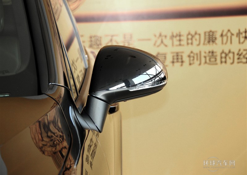 2014款 3.0TSI V6 黑色探險者