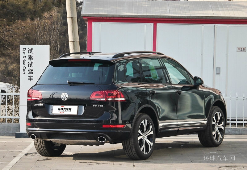 2014款 3.0TSI V6 黑色探險(xiǎn)者