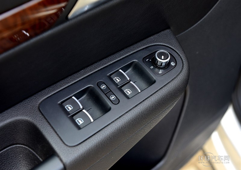 2012款 2.0TSI 豪華型 歐IV