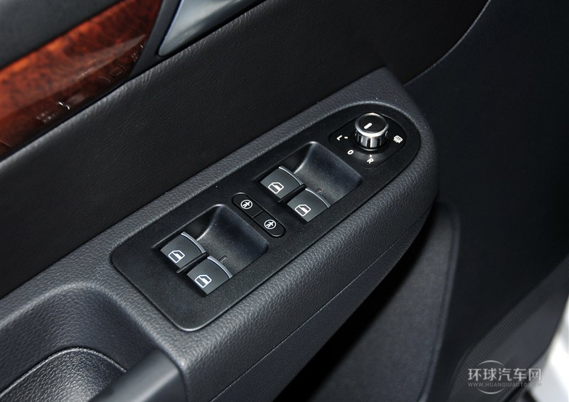 2013款 1.8TSI 舒適型 歐IV