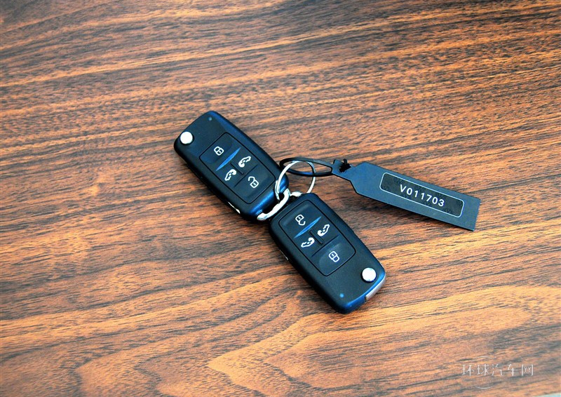 2013款 1.8TSI 舒適型 歐V