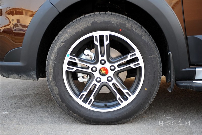 2013款 1.8T 尊貴型