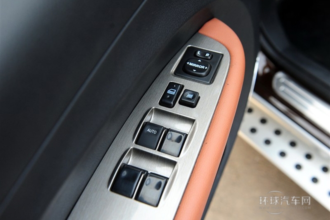 2013款 1.8T 尊貴型