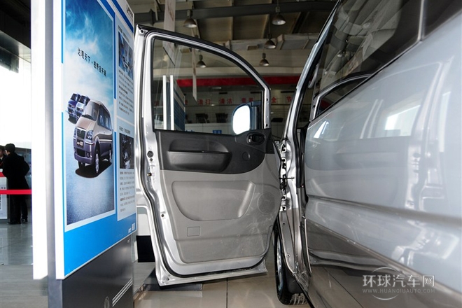 2014款 M3 1.6L 7座豪華型