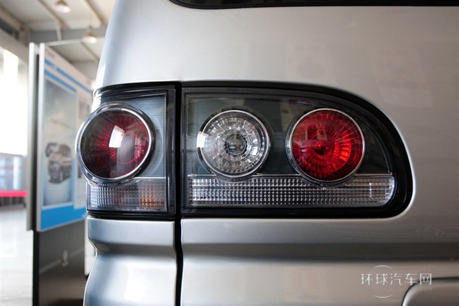 2014款 M3 1.6L 7座豪華型