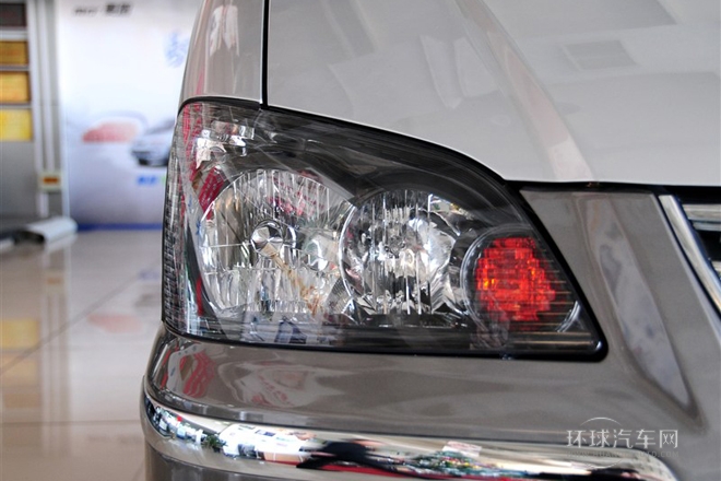 2014款 M3 1.6L 7座豪華型