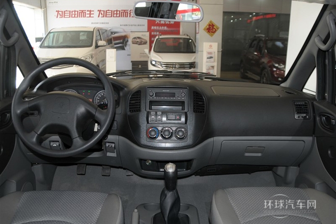 2014款 M3 1.6L 7座舒適型