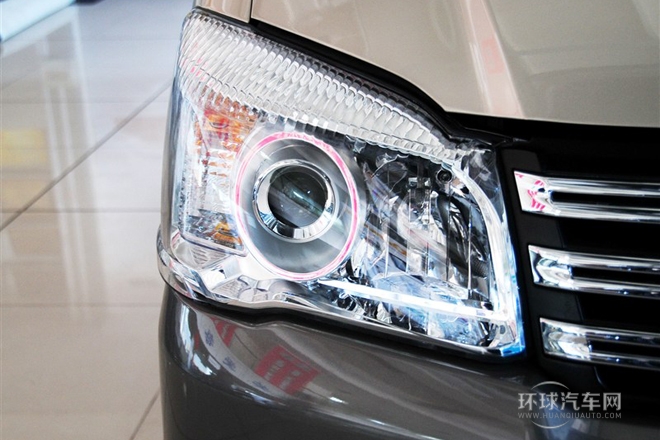 2014款 M5 Q3 2.0L 7座短軸豪華型