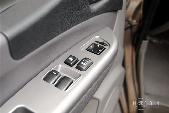 2014款 M5 Q3 2.0L 7座長軸豪華型