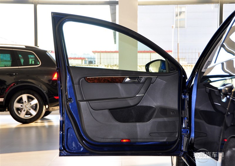 2012款 旅行版 2.0TSI 豪華型