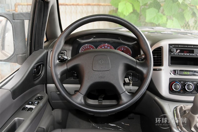 2014款 M5 Q3 2.0L 7座長軸豪華型