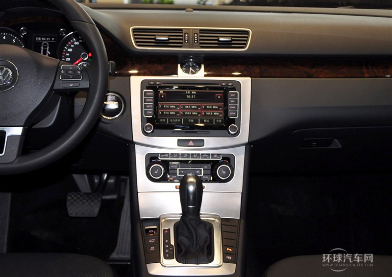 2012款 旅行版 2.0TSI 豪華型