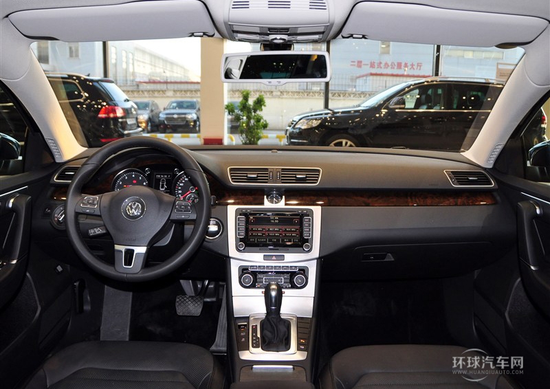 2012款 旅行版 2.0TSI 豪華型