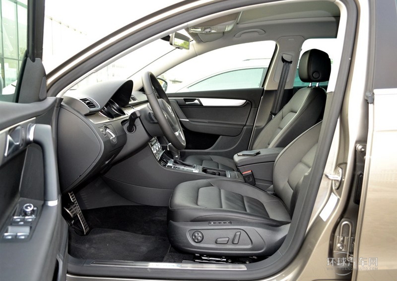 2012款 旅行版 2.0TSI 四驅舒適型