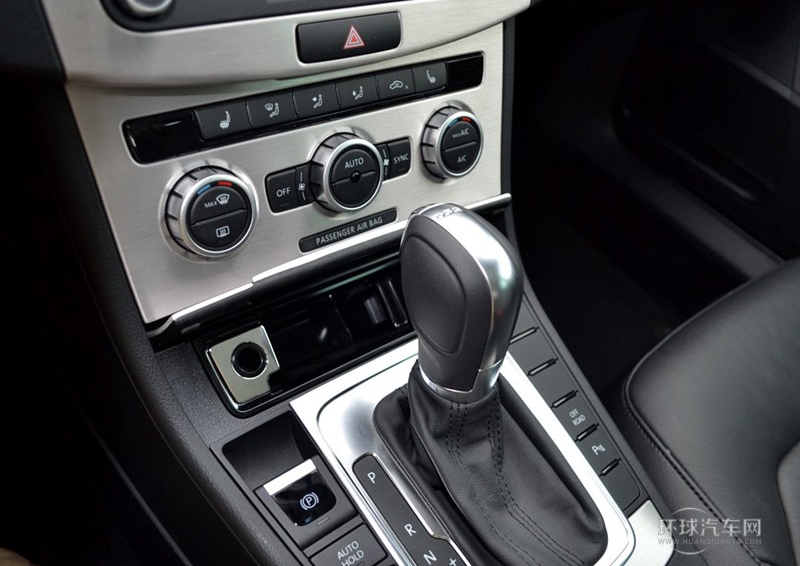 2012款 旅行版 2.0TSI 四驅舒適型