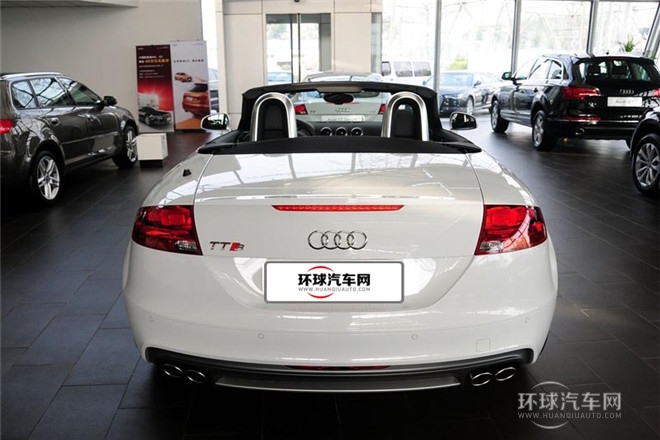 2013款 TTS Roadster 2.0TFSI quattro