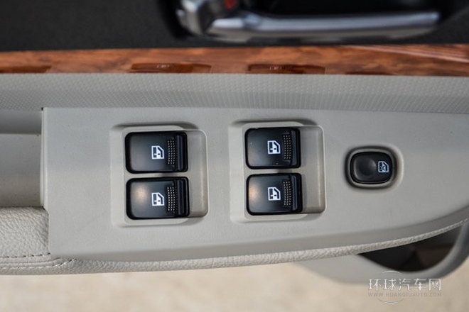 2013款 2.8T兩驅(qū)柴油版中軸