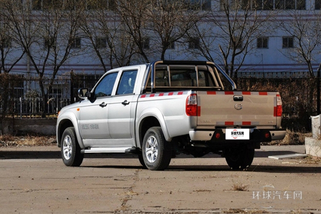 2013款 2.8T兩驅(qū)柴油精英版中雙