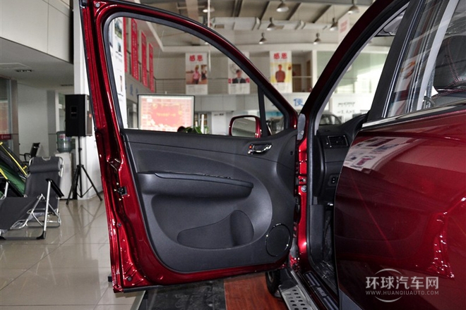 2013款 1.6L 尊貴型