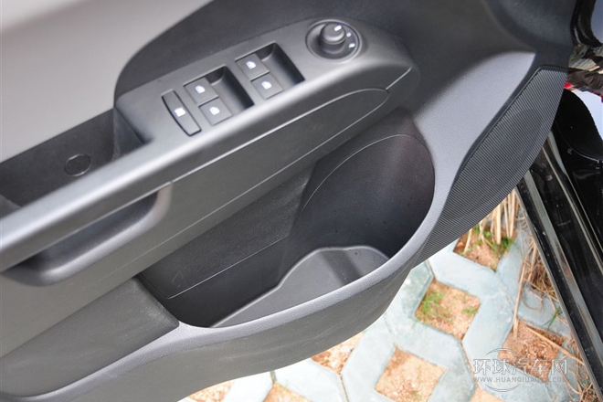 2011款 三廂 1.4L AT SE