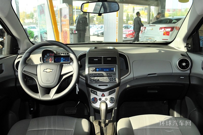 2011款 三廂 1.4L AT SL