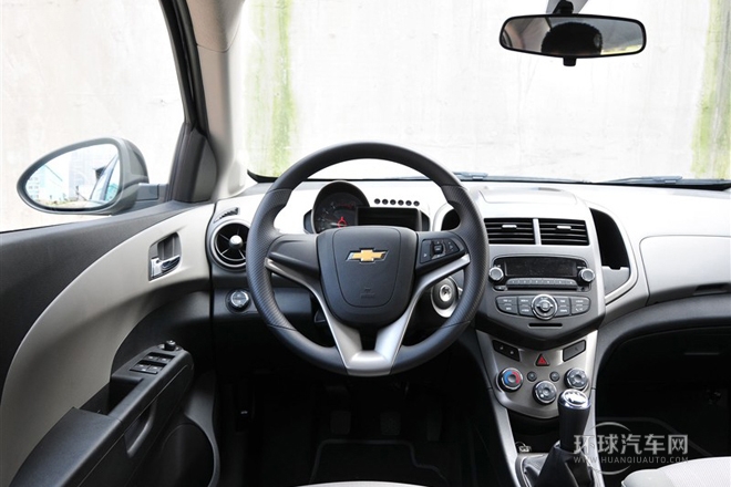 2011款 三廂 1.4L MT SE