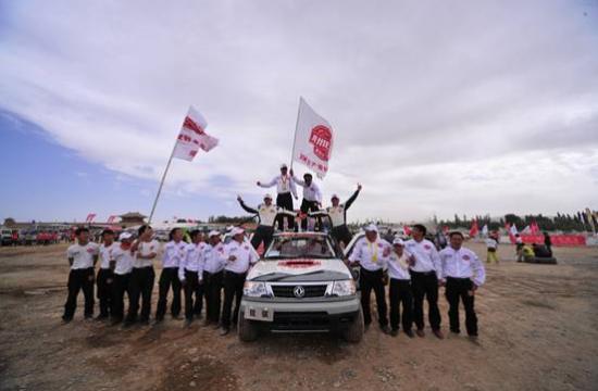 鄭州日產(chǎn)愛好者車隊斬獲14年CGR量產(chǎn)組冠軍