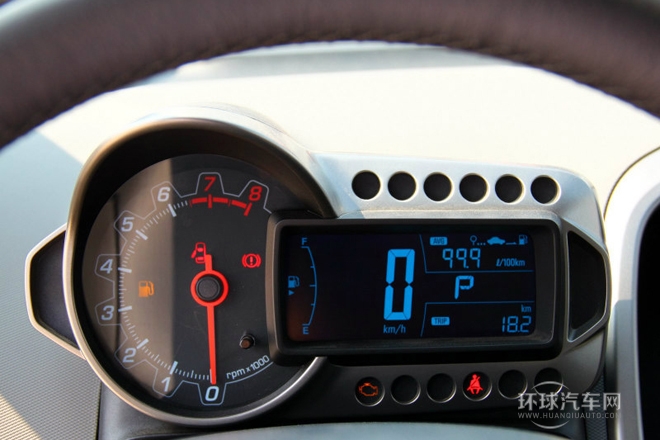 2013款 兩廂 1.6L AT SX 風(fēng)尚影音版