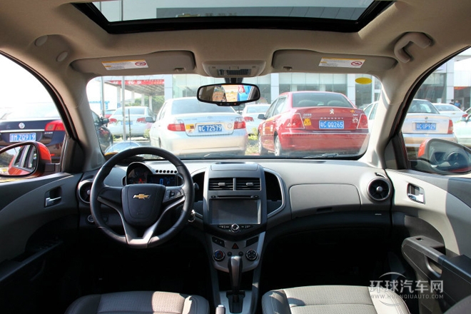 2013款 兩廂 1.6L AT SX 風(fēng)尚影音版