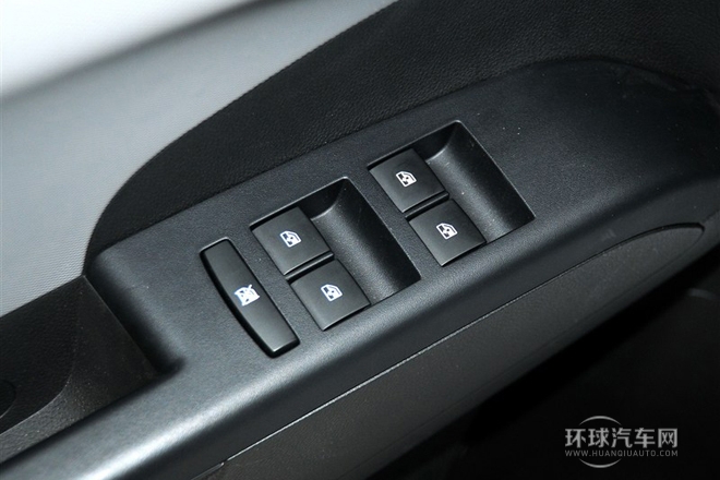 2013款 三廂 1.4L AT 天窗版