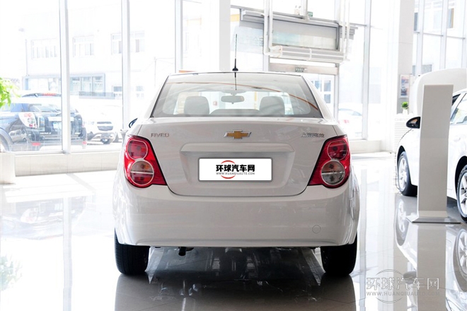 2013款 三廂 1.4L AT 天窗版