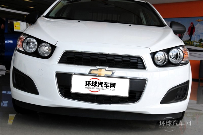 2013款 三廂 1.4L AT 天窗版