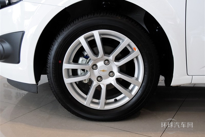 2013款 三廂 1.6L AT SX 風(fēng)尚影音版