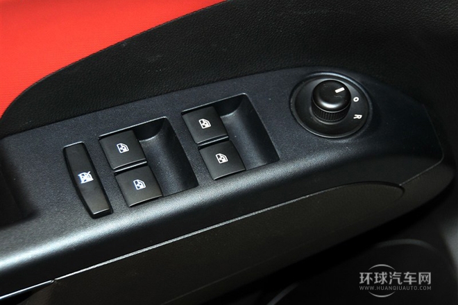 2013款 三廂 1.6L AT SX 風尚影音版