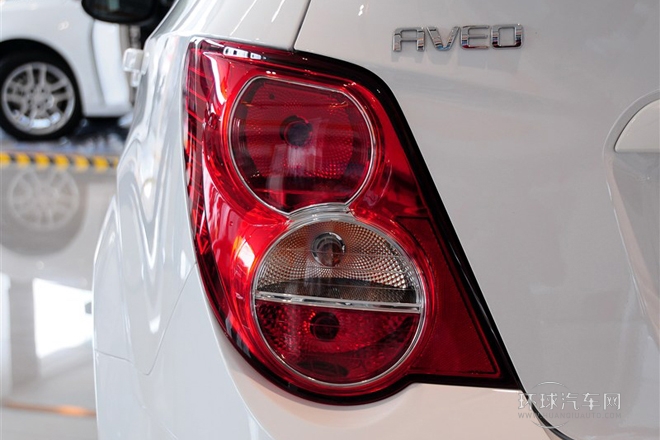 2013款 三廂 1.6L AT SX 風尚影音版