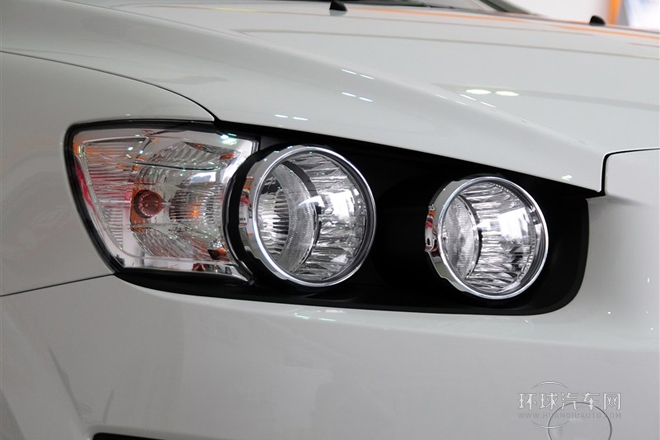 2013款 三廂 1.6L AT SX 風(fēng)尚影音版