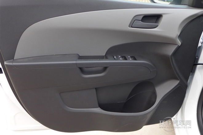 2014款 三廂 1.4SL AT 時尚天窗版