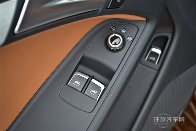 2013款 Coupe 40 TFSI風(fēng)尚版