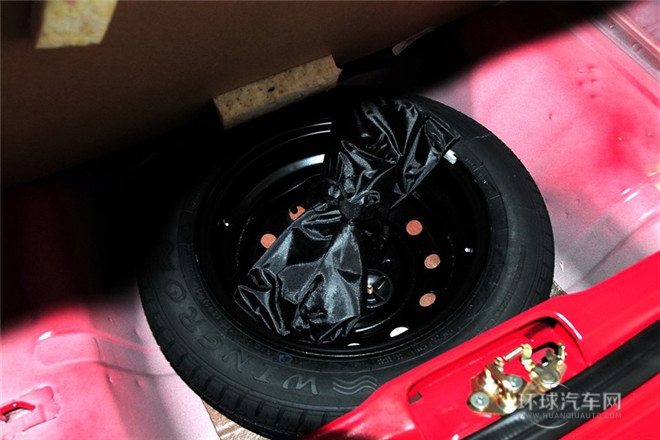 2012款 時尚版 1.0L 手動冠軍型