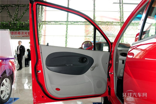 2012款 時(shí)尚版 1.0L 手動(dòng)冠軍型