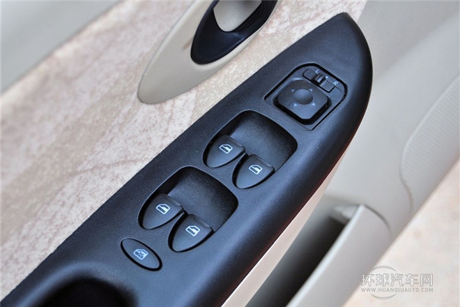 2012款 時尚版 1.0L 手動啟航型