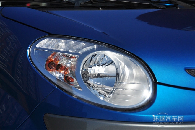 2012款 運(yùn)動(dòng)版 1.0L 手動(dòng)愛(ài)尚型