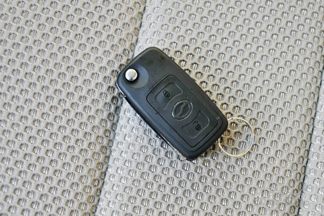 2013款 2.5T柴油兩驅(qū)豪華型共軌