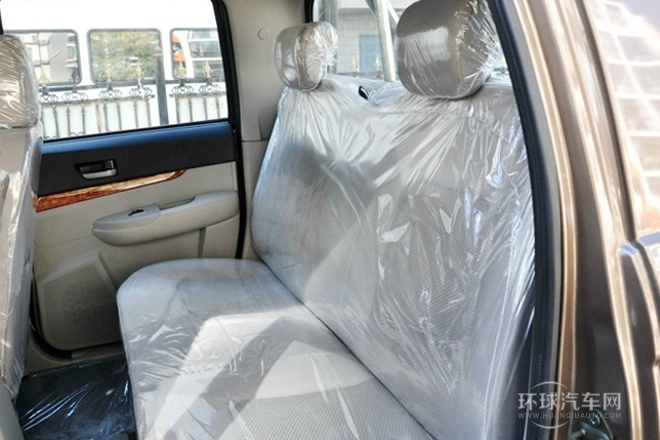 2013款 2.5T柴油兩驅豪華型共軌