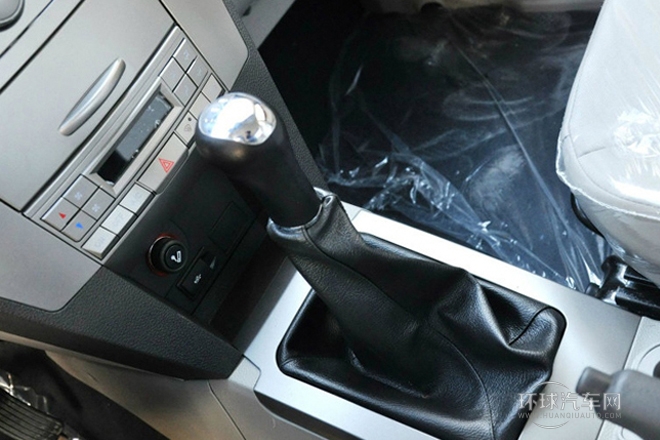 2013款 2.5T柴油兩驅(qū)豪華型共軌
