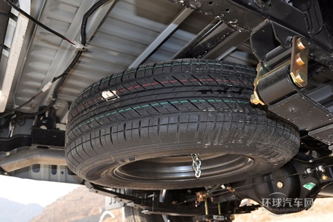 2013款 2.5T柴油四驅豪華型共軌