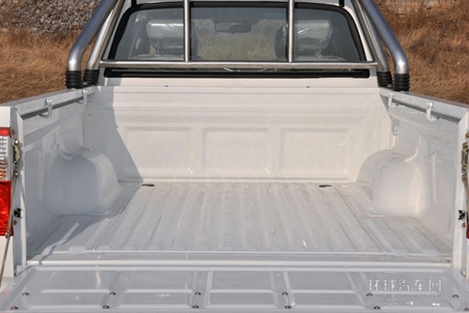 2013款 2.5T柴油四驅(qū)豪華型共軌